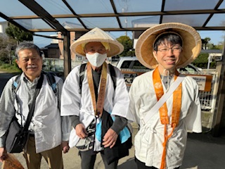 Photos before we start our walk to the first temple.