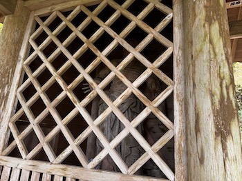 Nio guardian at temple 35 gate in Kochi prefecture.