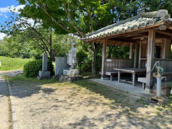 A resting spot for ohenros near one of the city temples in Imabari.