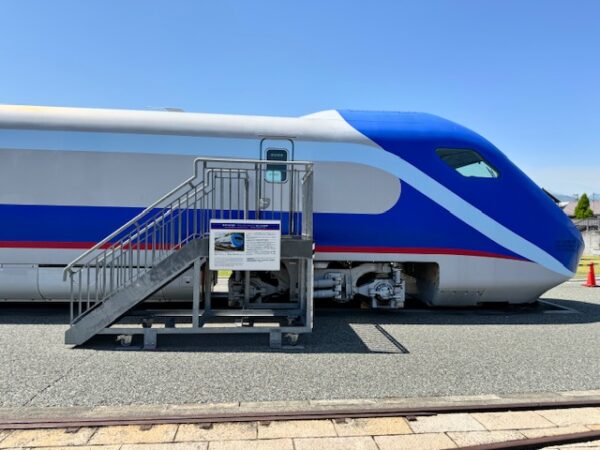 Do not pass on visiting the train museum in Saijo city.