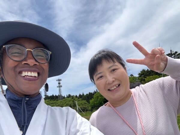 A new friend at observation point at Unpen-ji.