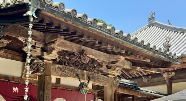 Details on renovated Japanese temple building on Shikoku.