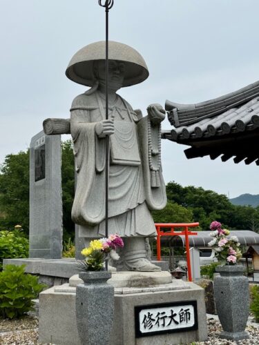 Stone statue of Kukai.