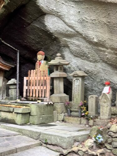 Cave jizo at Iyadani-ji on Shikoku pilgrimage.