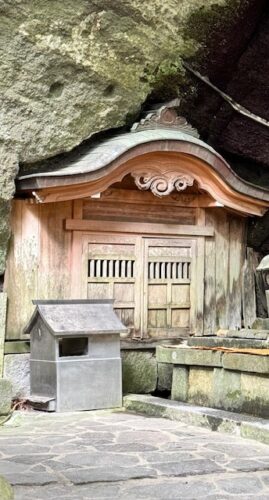 Cave dwelling at Iyadani-ji on Shikoku pilgrimage.