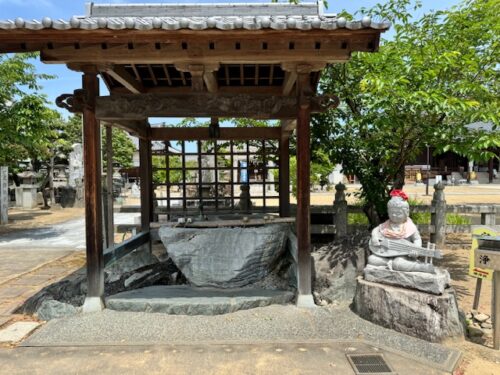 Fountain at Konzo-ji temple.