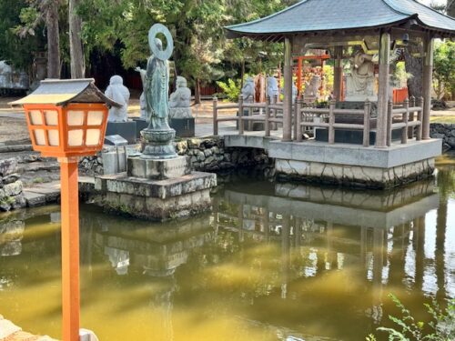 Ponds on the approach to the main hall at Kokubun-ji,home of the 7-storied pagoda.2