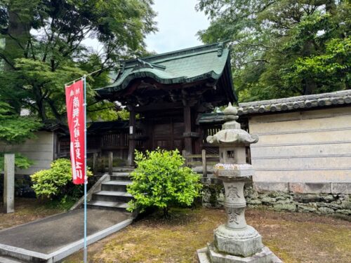 Onarimon gate is a designated cultural property.