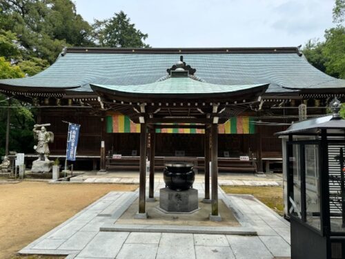 The worship hall at temple 81 is an important cultural property.