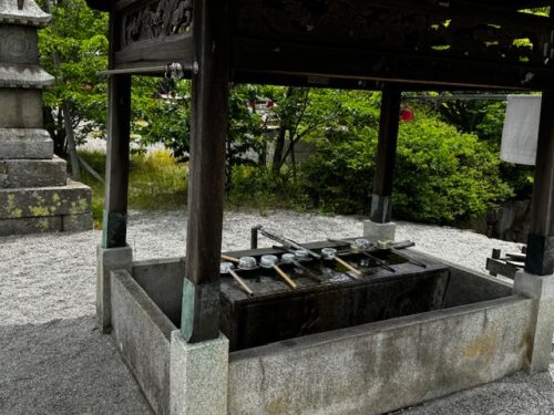 Fountain at Yashima-ji temple.