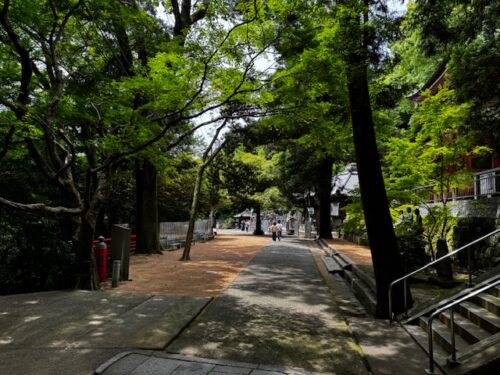 A nice walk to the temple grounds after the cable car ride.