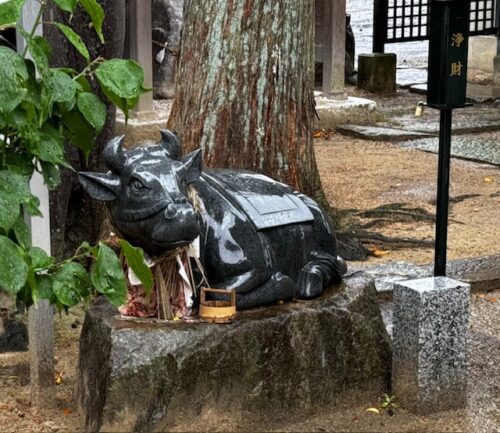 Cow statue adds to mellow mood at temple 87.