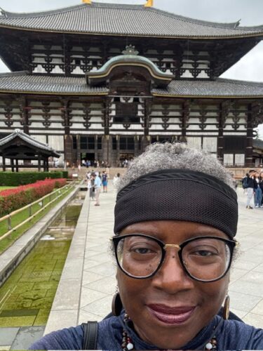 Ohenro in front of Daibutsu-den in Nara, Japan.