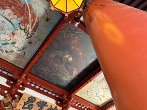 Ceiling painting at main hall in Senso-ji temple in Tokyo.2