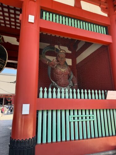 Nio guardian at Middle gate at Senso-ji temple in Tokyo.2