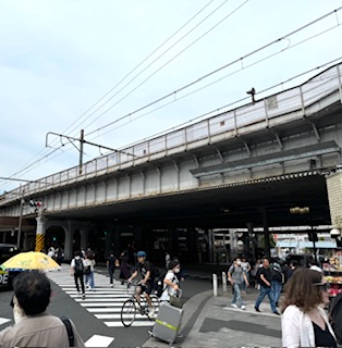 Train stop in Tokyo.