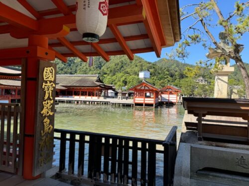 Itsukushima Shrine at Miyajima.2